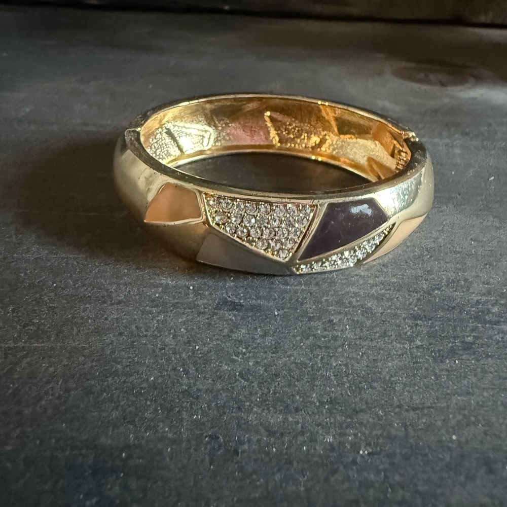 Elegant Gold and Purple Women's Bangle
